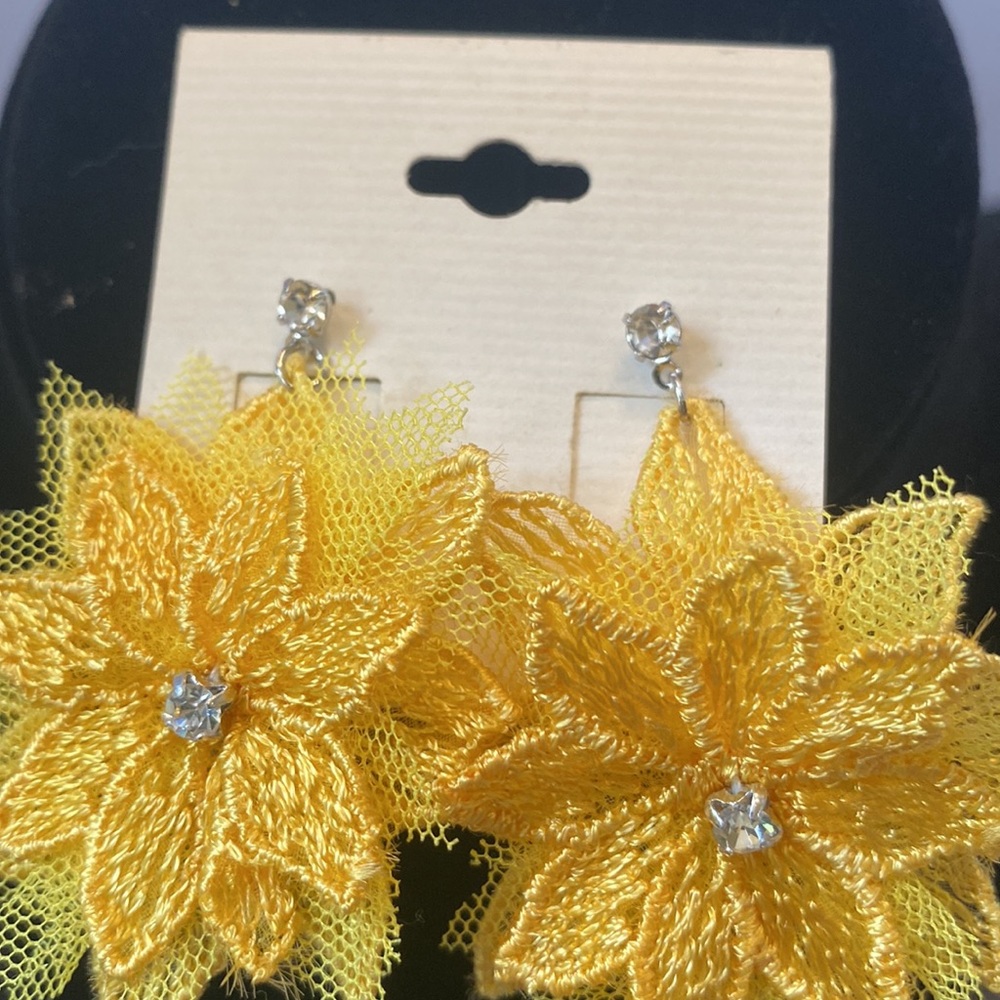Yellow fabric flower and rhinestone dangle post pierced earrings Y2K Boho new - Picture 2 of 6